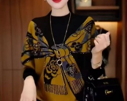 時尚印花打底衫